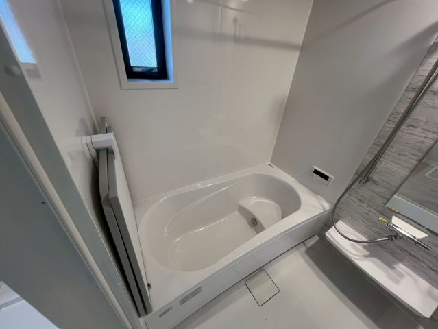 八尾市山本町南3丁目新築戸建の浴室