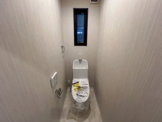 八尾市山本町南3丁目新築戸建のトイレ