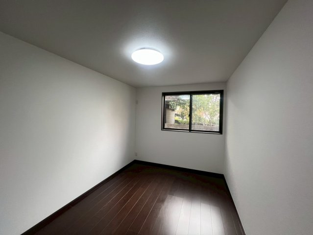 八尾市山本町南3丁目新築戸建の洋室