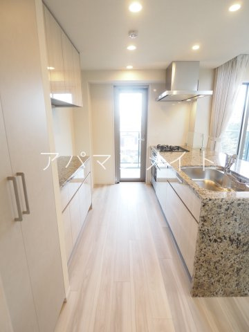 【キッチン】 | ヴェレーナ横浜戸塚グランラルジュ | 戸塚周辺ならアパマンメイトへＬｅｔｓ Ｇｏ ！