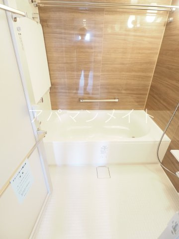 【浴室】 | ヴェレーナ横浜戸塚グランラルジュ | 広ーいお風呂です