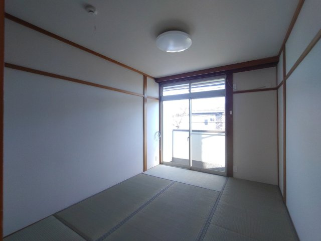 友希ハイツの和室