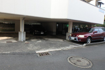 【駐車場】 | パールハイムアライ | いつでも目の届く敷地内に駐車場があります♪お車をお持ちの方におすすめです！