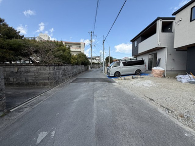 【前面道路含む現地写真】 | 八重瀬町東風平Ⅲ（全2棟）2号棟 | ※西側公道5.1m♪