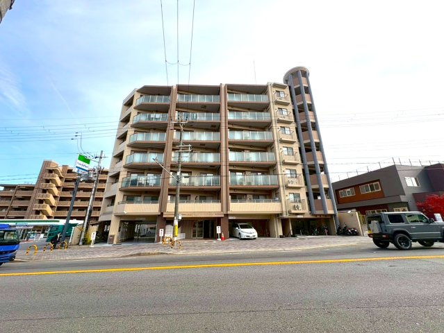 地下鉄東西線「醍醐」駅徒歩４分◆３方角住戸３ＬＤＫ◆ペット飼育可(規約有)◆グランスイート醍醐駅前の外観|外観