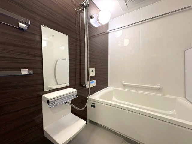 ◆２０２１年築の築浅マンション◆３沿線以上利用可能◆家具照明付き◆収納豊富◆エスリード大津京町の浴室|浴室