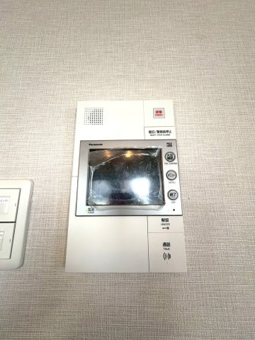◆２０２１年築の築浅マンション◆３沿線以上利用可能◆家具照明付き◆収納豊富◆エスリード大津京町のセキュリティ|TVモニター付きインターフォン