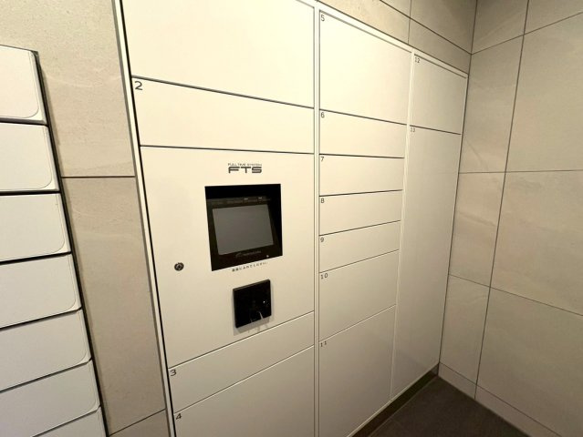 ◆２０２１年築の築浅マンション◆３沿線以上利用可能◆家具照明付き◆収納豊富◆エスリード大津京町の設備|宅配ボックス