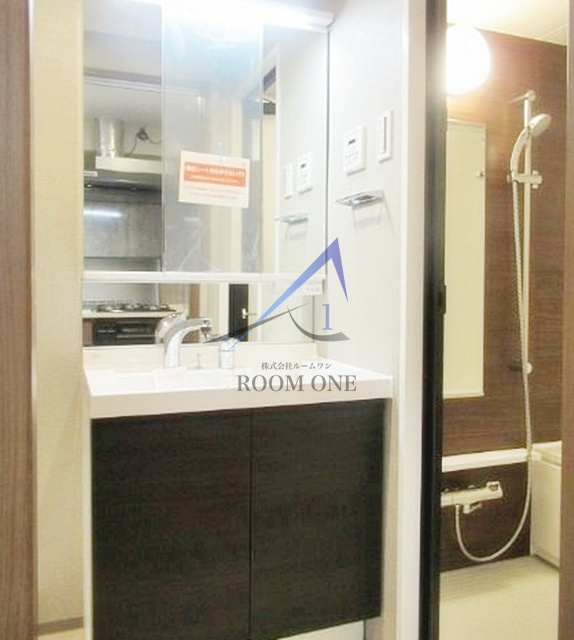 K.Curacionの洗面所|独立洗面台です。