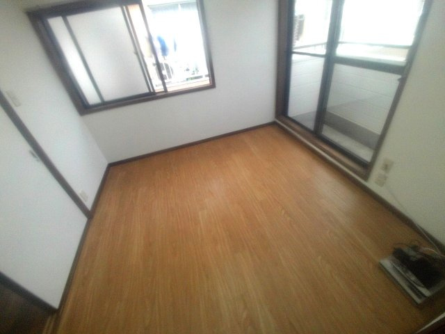 ドマーニベルの洋室