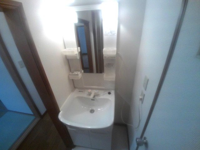 ドマーニベルの洗面所