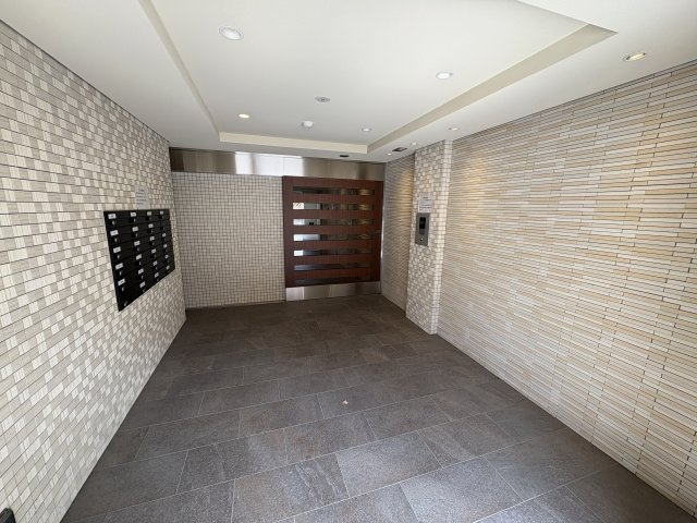 ヴォロナのロビー