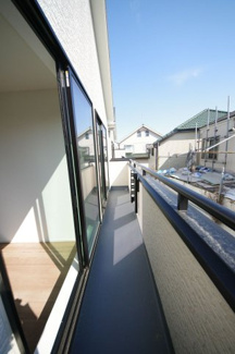 【バルコニー】 | 【仲介手数料無料！！】府中市日新町5丁目　新築戸建て（全19棟）M号棟　4490万円