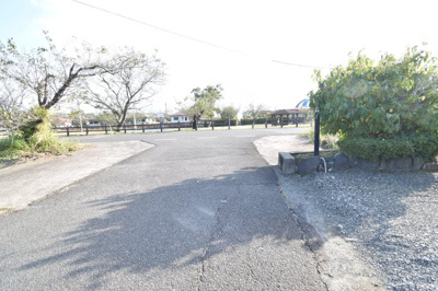 【前面道路含む現地写真】 | 肝属郡東串良町池之原　中古戸建
