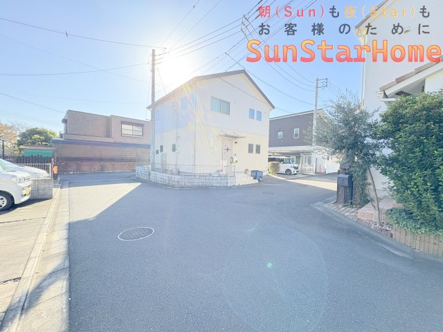【サンスターホーム】青梅市塩船　注文施工　敷地50坪　並列3～4台駐車の前面道路含む現地写真