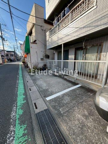 グランヴィル志木プレイスの駐車場