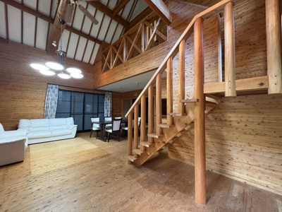 【居間・リビング】 | 丹波篠山市栗柄ログハウス調別荘