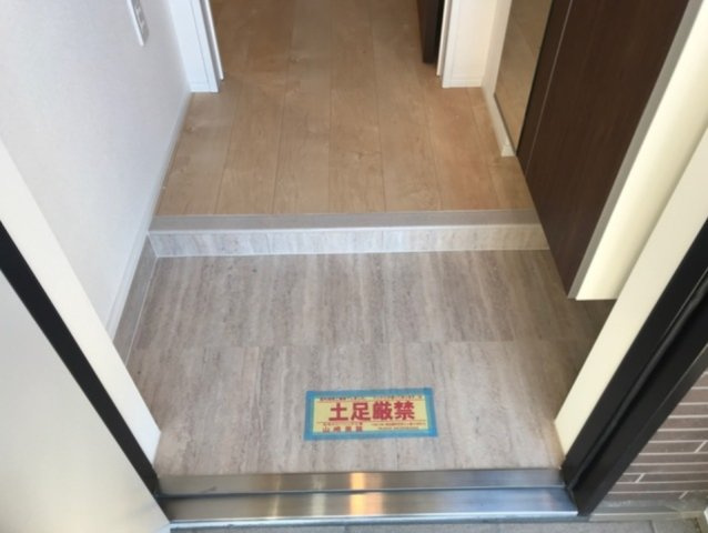 カルム荒幡の玄関