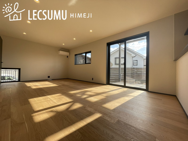 姫路市北新在家1丁目/新築戸建の居間・リビング