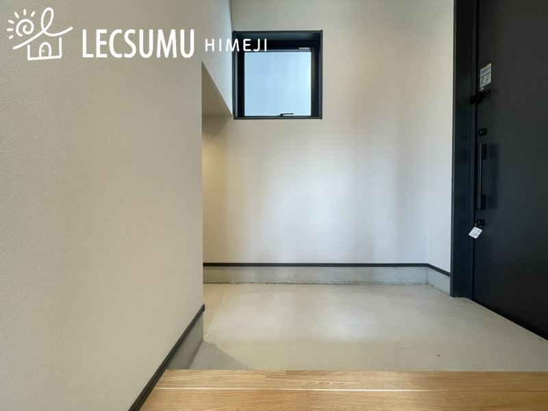 姫路市北新在家1丁目/新築戸建の玄関