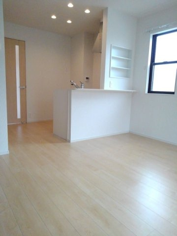 フルール　ド　プリュヌの居間・リビング