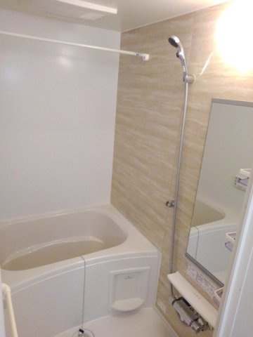 フルール　ド　プリュヌの浴室