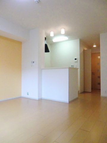 センチュリーハウスの居間・リビング