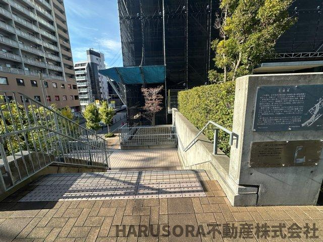 守口ミッドサイト文禄ヒルズザ・タワーの中庭