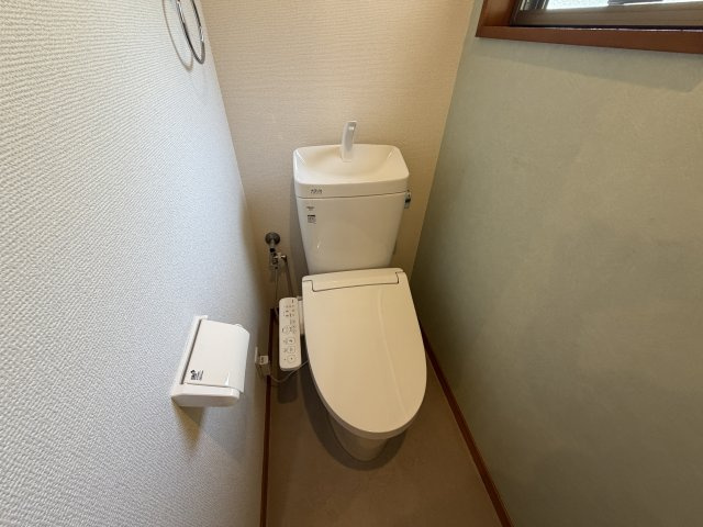 前橋市箱田町１期　中古戸建のトイレ|■各階にございます