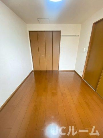 グランドハイデンス Bの寝室|反転タイプの部屋の写真です