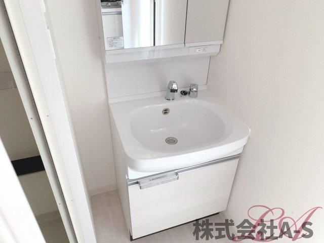 プレサンス栄フェルの洗面所|同間取り画像使用
実際のお部屋と色などが異なる場合がございます。
