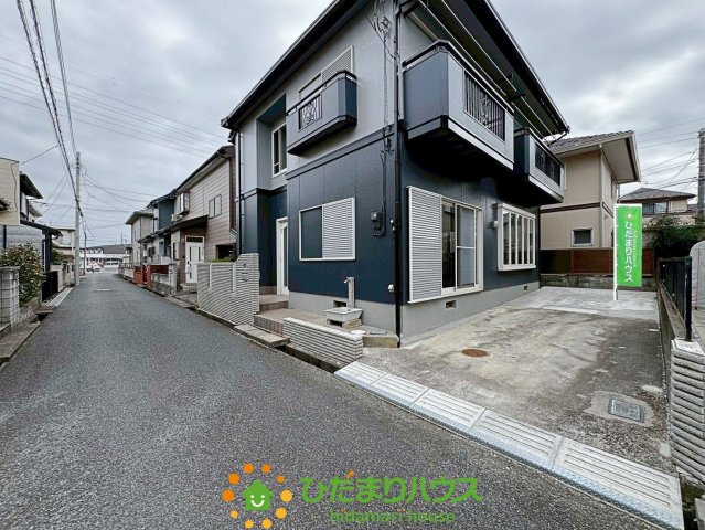 久喜市久喜東３丁目　中古一戸建ての前面道路含む現地写真