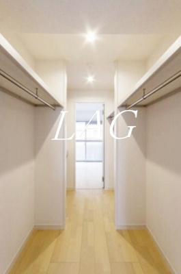 【収納】 | ルーチェ 国立 ズード  | ウォークスルークローゼットです。