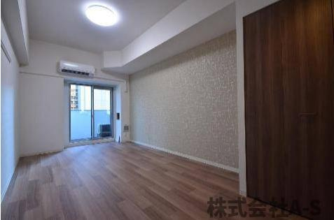 プレサンス丸の内リラティの居間・リビング|同間取り画像使用
実際のお部屋と色などが異なる場合がございます。