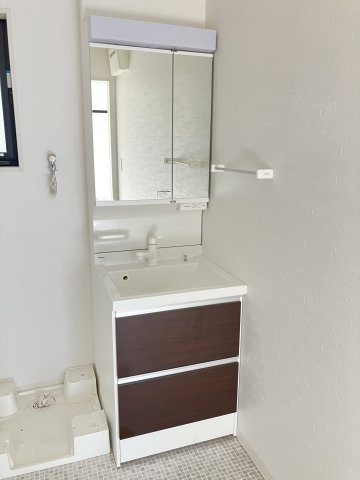 コモド本木の独立洗面台