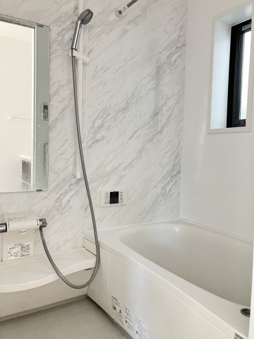 コモド本木の浴室