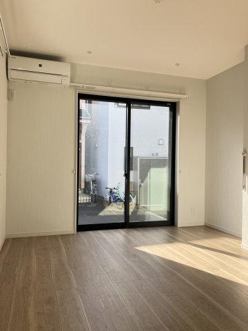 コモド本木の洋室|洋室6.6帖