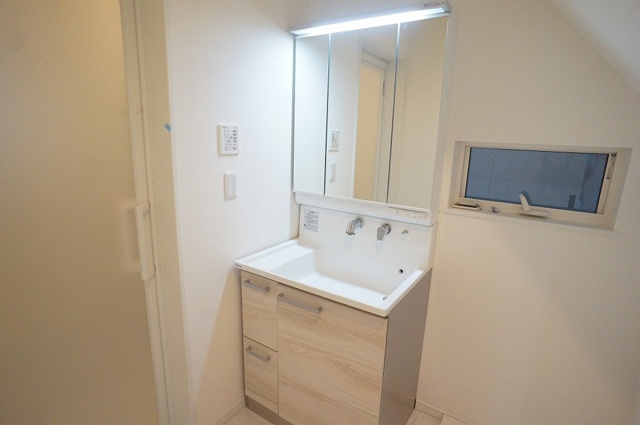 【内観：施工例】 | 東大阪市大蓮東5丁目 | 【同仕様の施工例】【シャワートイレ☆】