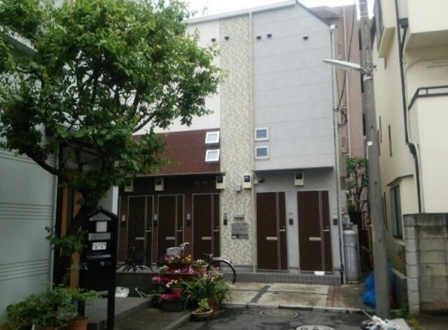 新宿区北新宿１丁目のアパート