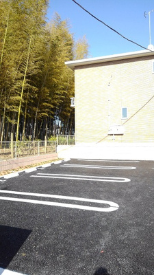 【駐車場】 | ラ・ルーチェ　ユユ | 駐車場があります