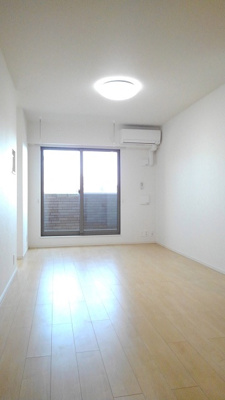 【居間・リビング】 | ラ・ルーチェ　ユユ | ゆったり過ごせる居間です