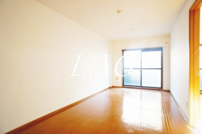 【居間・リビング】 | エスポワ－ル鈴谷 | 洋室のお部屋です。