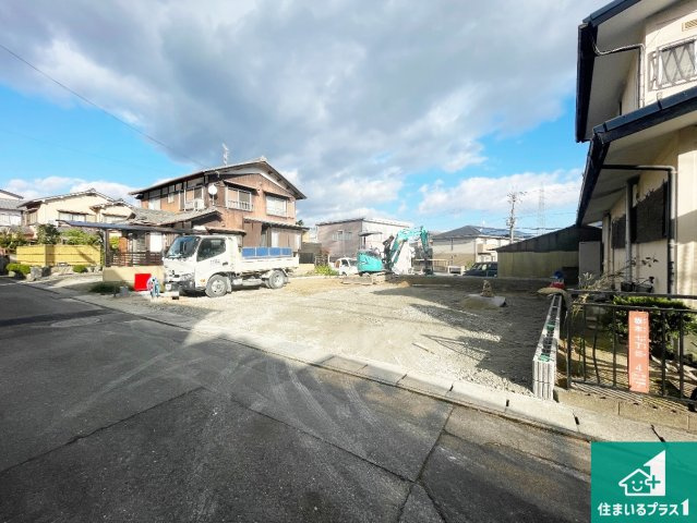 大津市坂本　第6期　新築一戸建ての前面道路含む現地写真|周辺は落ち着いた街並みの住宅地！子育てがしやすい住環境です！まだ未完成ですが、現地でしかわからない事もございます。是非一度ご覧ください。