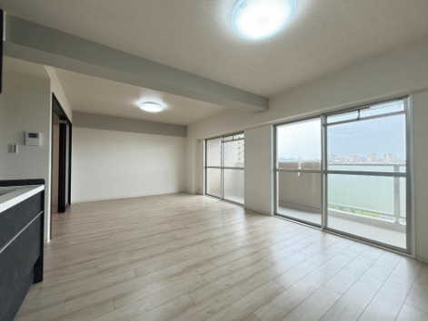 西神戸セントポリア1号館の居間・リビング