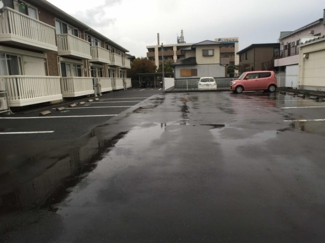 カーネリアンの駐車場