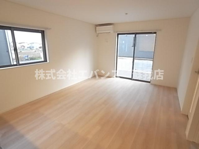 【居間・リビング】 | Ｓｕｍａｉ－ｔｏ千葉市中央区川戸町 | ゆったりとしたリビングです