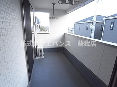 【バルコニー】 | Ｓｕｍａｉ－ｔｏ千葉市中央区川戸町 | お洗濯にも便利なバルコニー付き