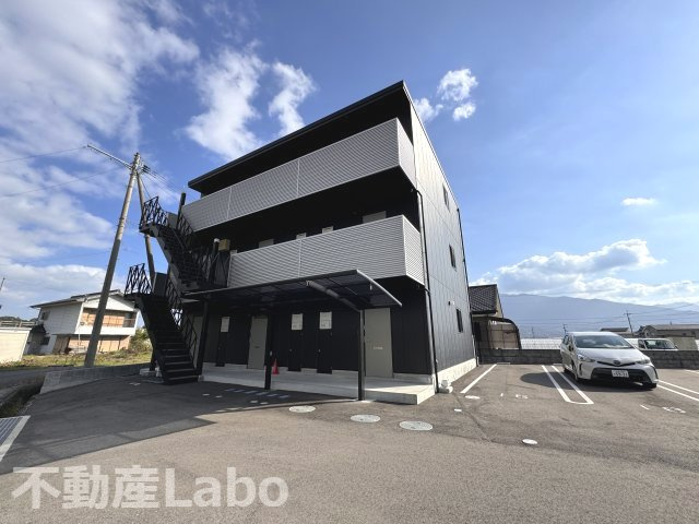 美馬市脇町字拝原の賃貸マンション