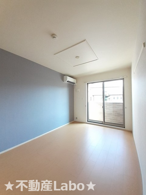 スマイリー鴨島Aの居間・リビング