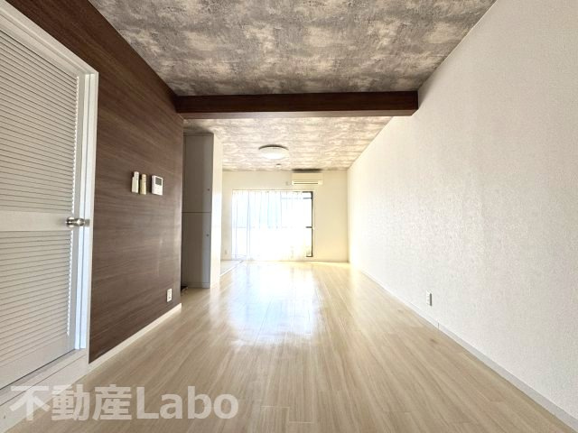 徳島市新蔵町１丁目の賃貸マンション